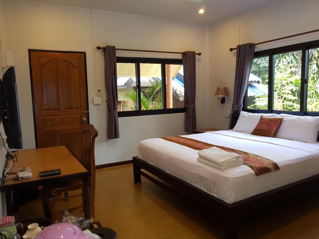Ban Phumon Talang Resort Ban Mon Talaeng Exteriör bild