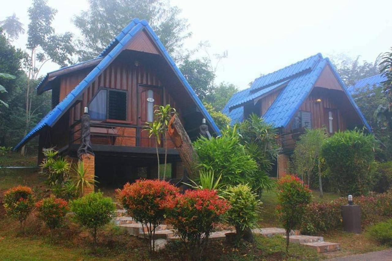 Ban Phumon Talang Resort Ban Mon Talaeng Exteriör bild