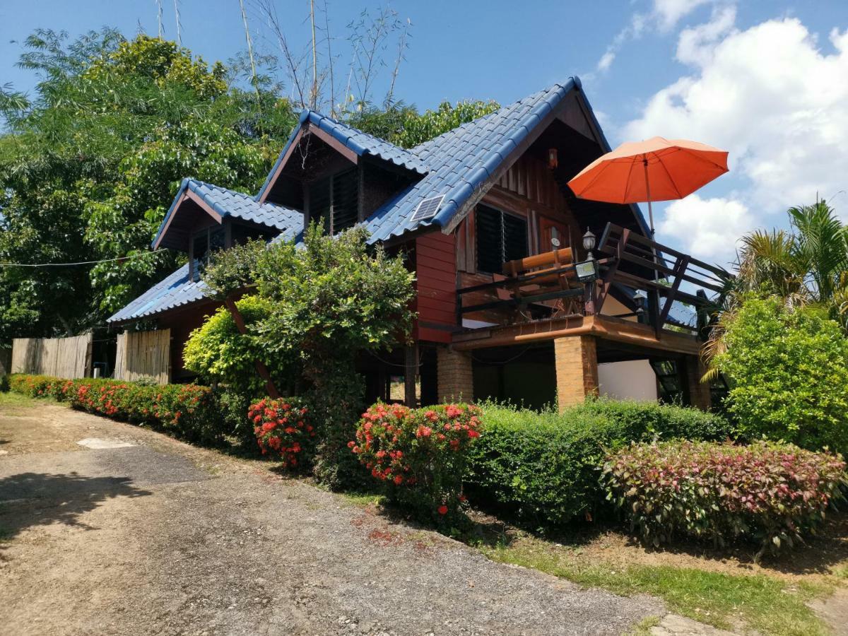Ban Phumon Talang Resort Ban Mon Talaeng Exteriör bild